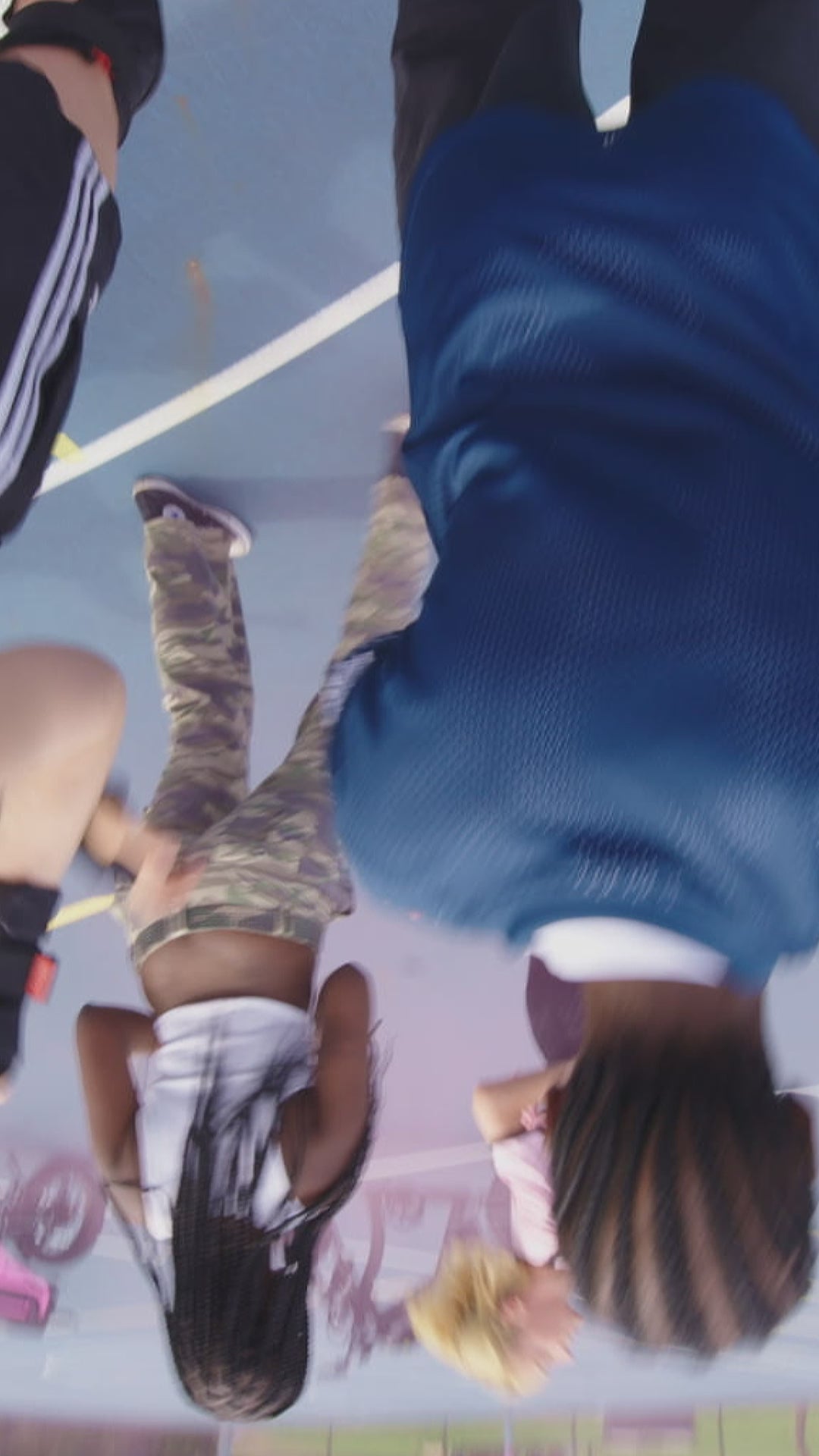 Load video: FR888 - Black